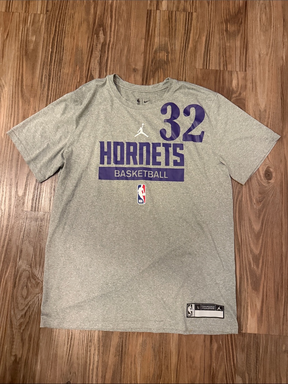 Nike Gray and Purple Hornets #32 Basketball Tee